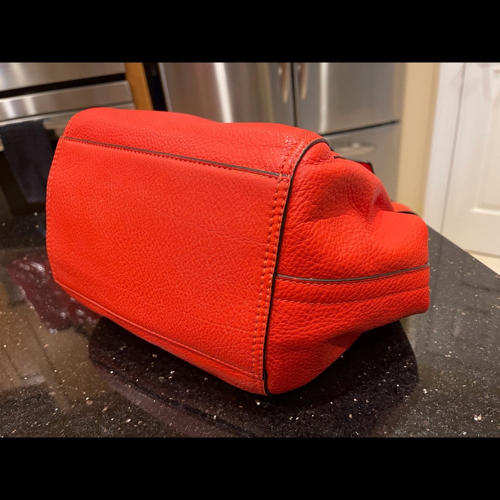 TORY BURCH HALF MOON POPPY ORANGE SAMBA PEBBLE GRAIN LEATHER SHOULDER BAG PURSE - Picture 13 of 15